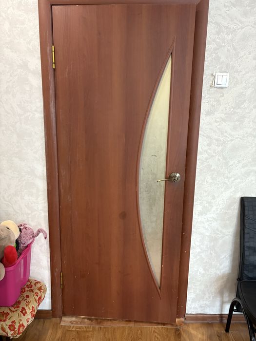продаются двери, б/у