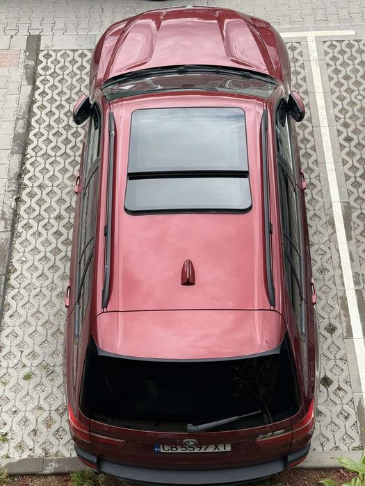 Продава се БЕНЗИН -ГАЗ  2009г 7 места!!!