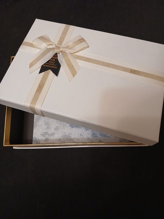 Авторски ръчно рисуван шал 55/160 см. с или без кутия