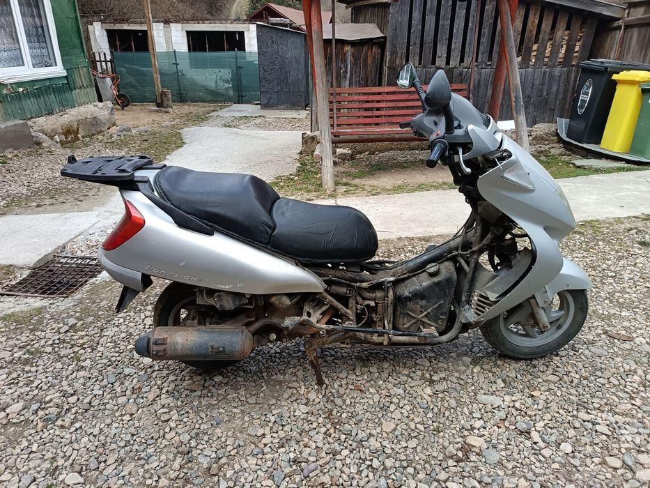 Vând scuter honda foresight 250, urgent