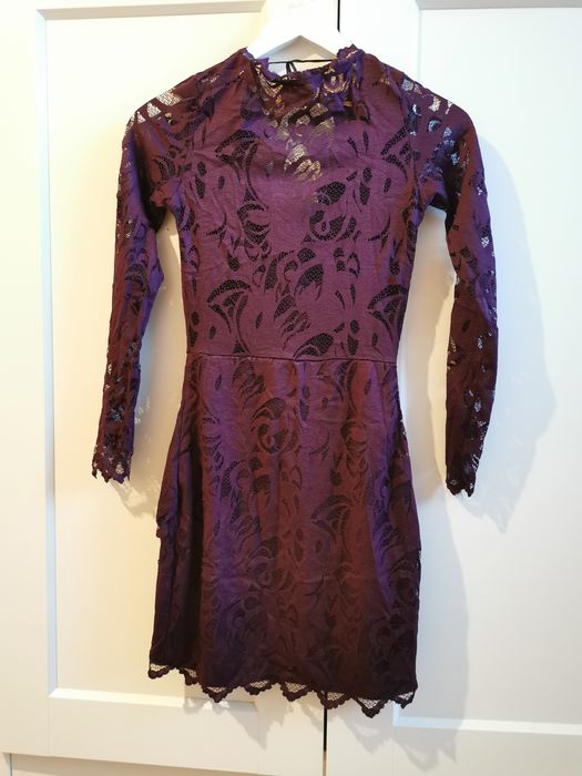 Рокли къси, дантела, на точки, вталена двуцветна