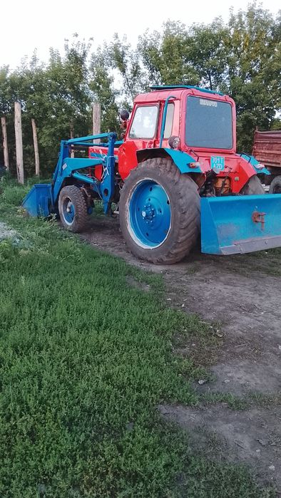Продам трактор мтз