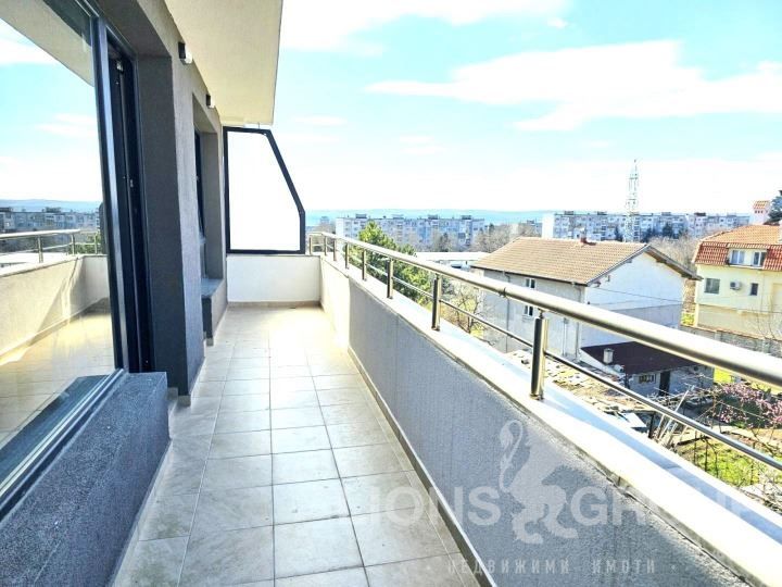 Продава се Двустаен апартамент в Варна, Изгрев - 67 кв.м за 1183 €/кв.м - Снимка #10