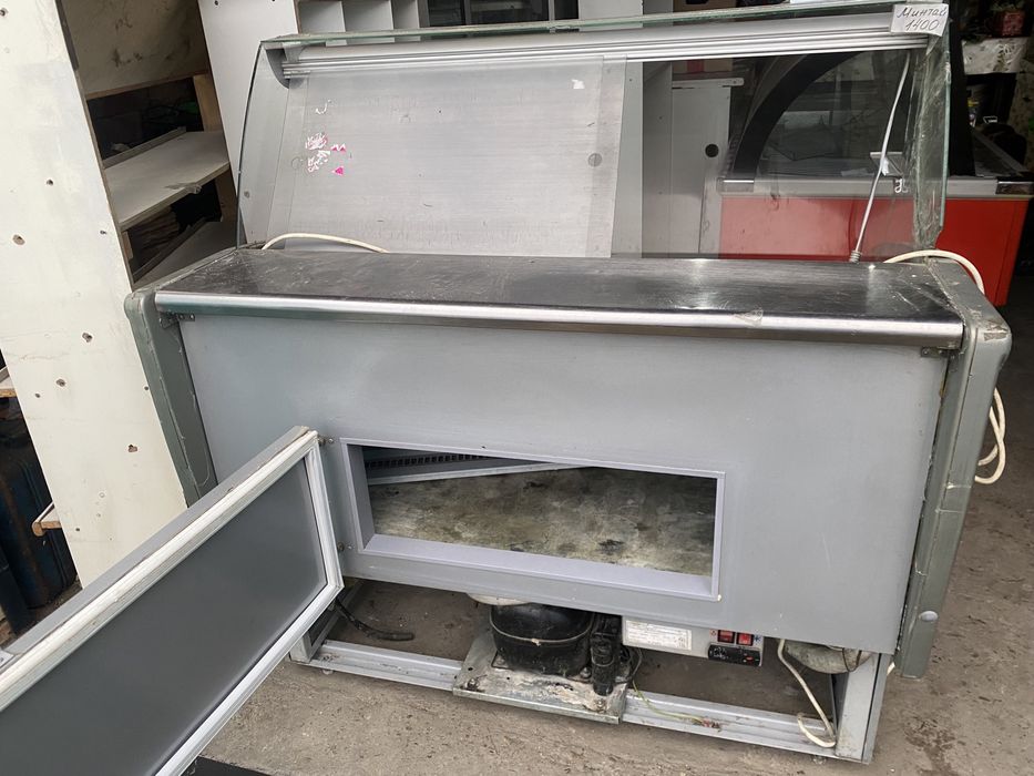 Холодильник витринный