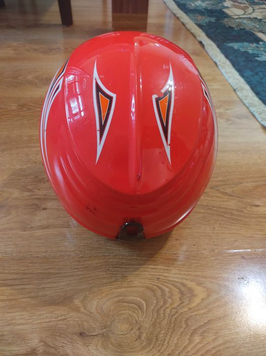 Запазена детска ски каска