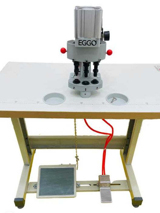 Masina de batut capse pneumatica cu 3 capete - EGGO E-Q3