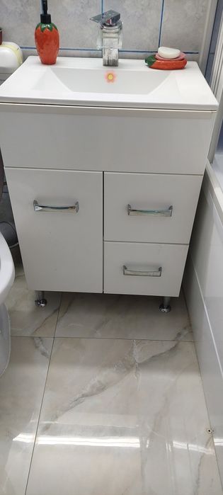 Lavoar baie cu dulap și baterie