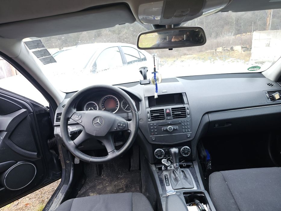 Se vinde un Mercedes C klasse