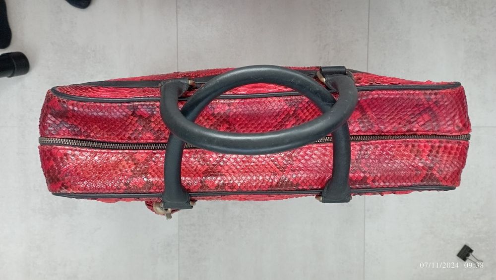 Змийска кожа Чанта вкл. За таблет, лаптоп и документи.