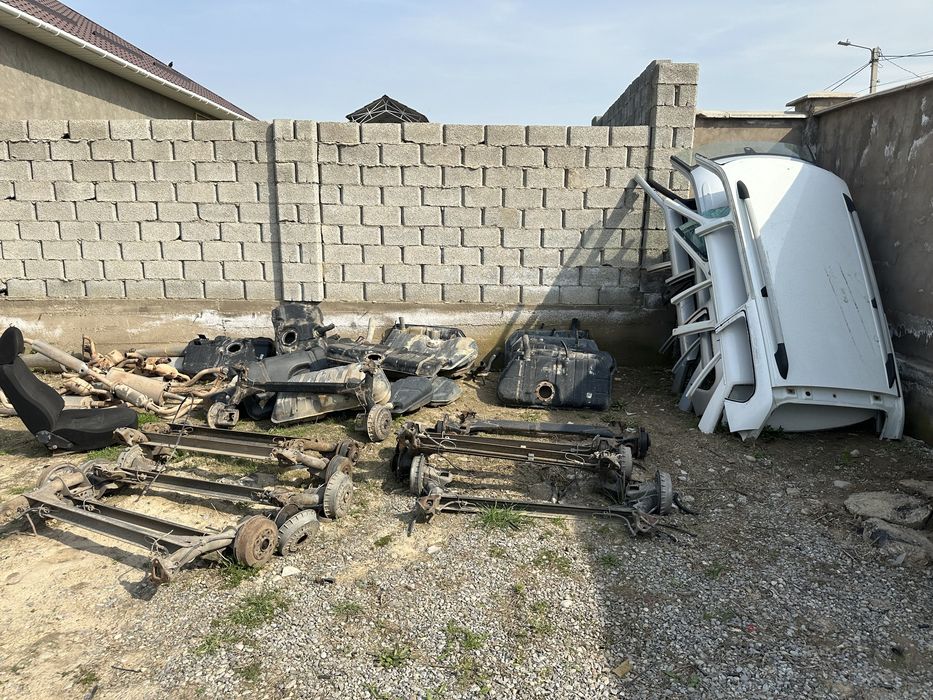 Разбор Приора Универсал год 2014 люкс: 100 000 тг. - Кузовные детали ...