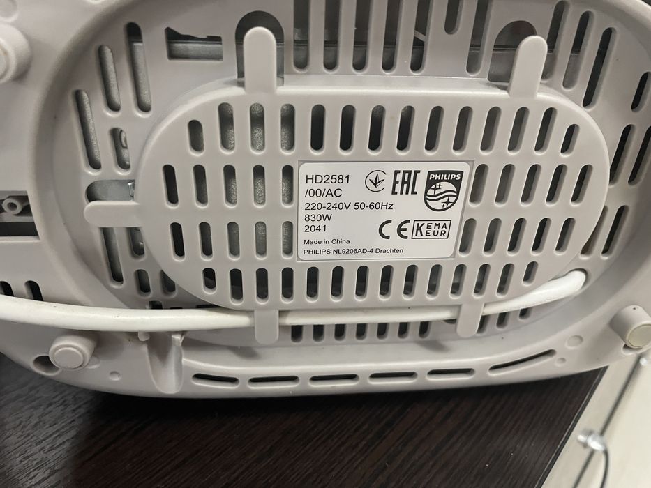 Продам тостер Филипс