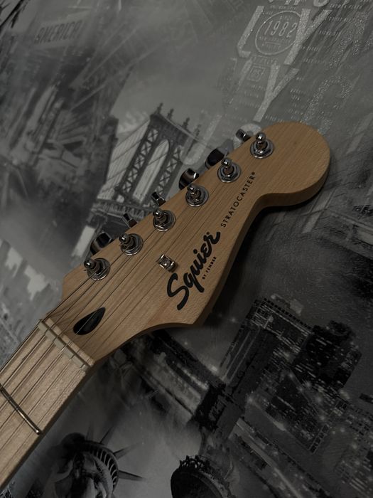 Электрогитара Squier Stratocaster (Комплект)