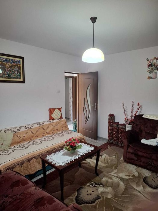 Vând casă în Huși
