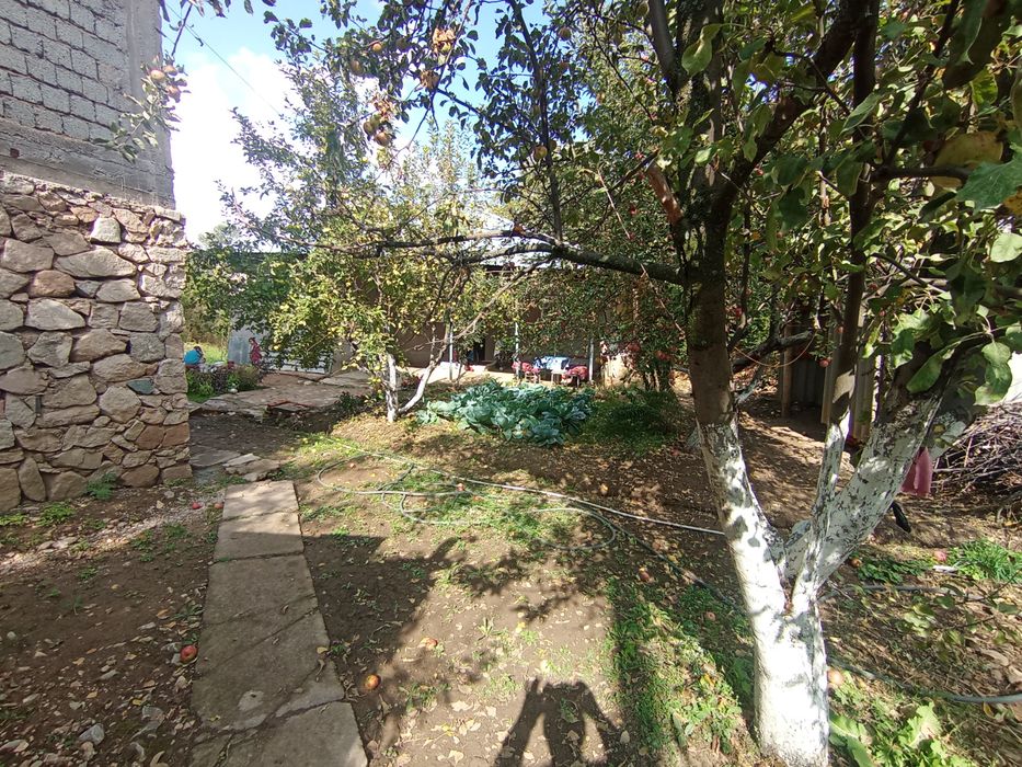 Продаётся дом в чимган 12 соток
