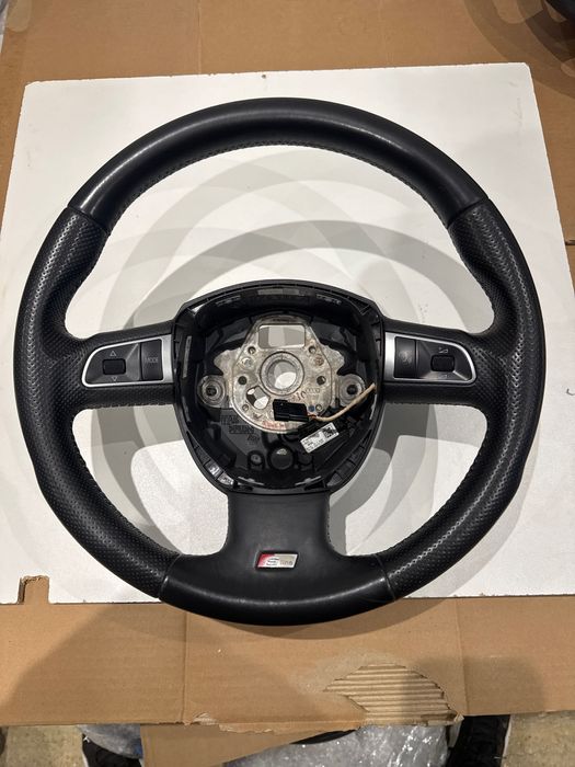 Audi A3-A4-A5-A6 S-LINE кожен волан Ауди А3-4-5-6