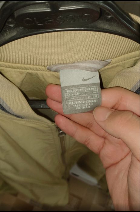 vintage nike bomber jacket