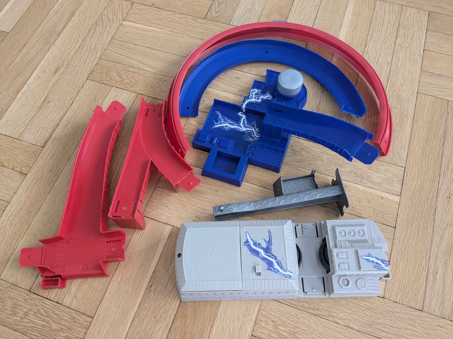 Hot Wheels писти и части голям сет