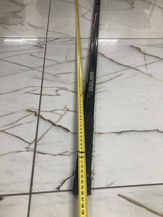 Клюшка хоккейная