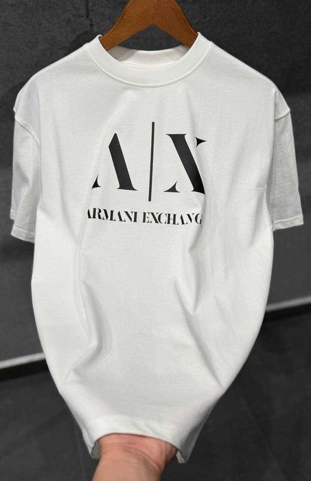 Модерни мъжки тениски ARMANI EXCHANGE – стил, комфорт и перфектна визия за лятото!