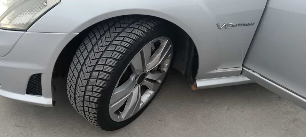 Продавам напълно обслужен Mercedes-Benz S 350, AMG пакет.