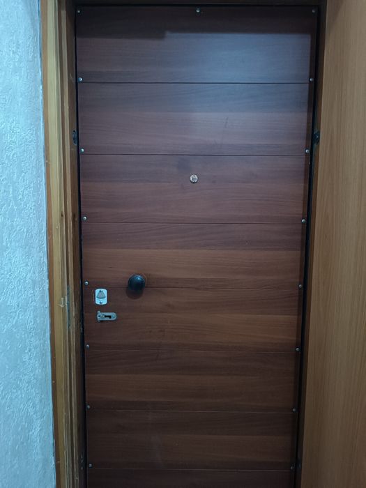 Дверь железная б/у