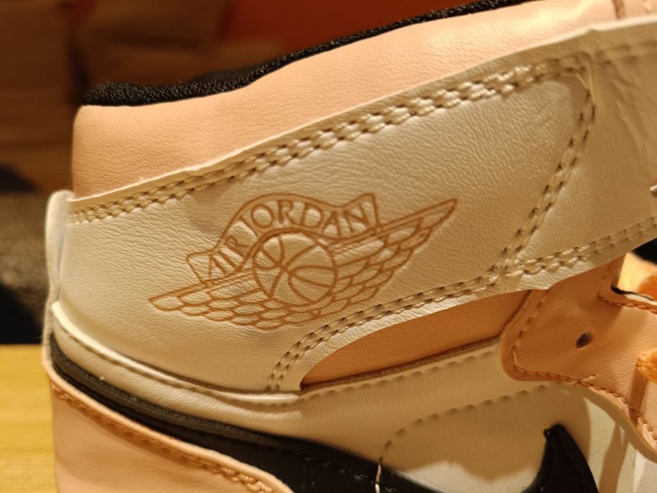 Adidași gheata Nike