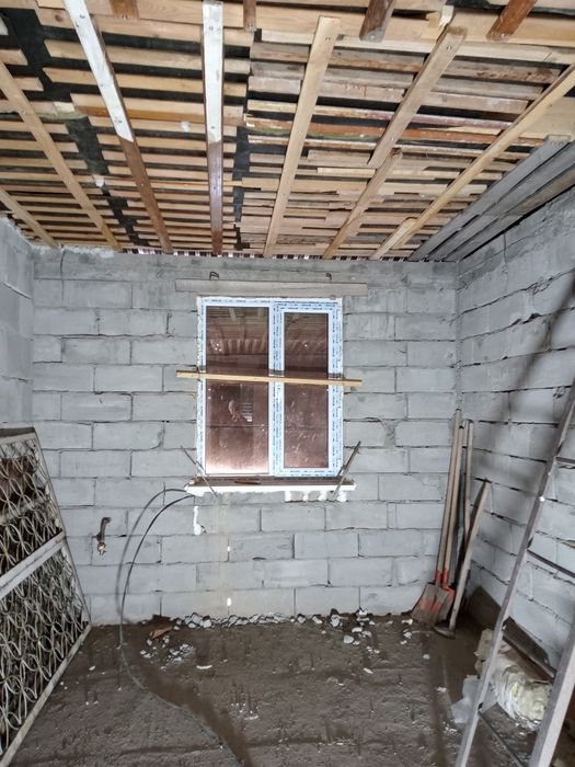 Дом недостроенный