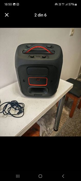 Boxă jbl  merge foarte bine