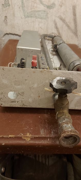 Трифазен Проточен бойлер 6/10 кв.