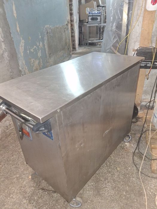 Топъл шкаф/ лувератор