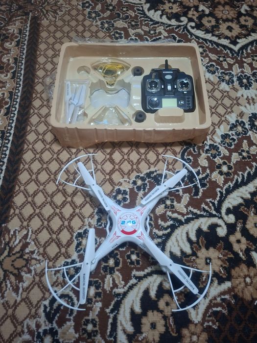Квадрокоптер 2.4G