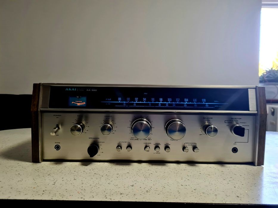 Amplituner Akai AA-920