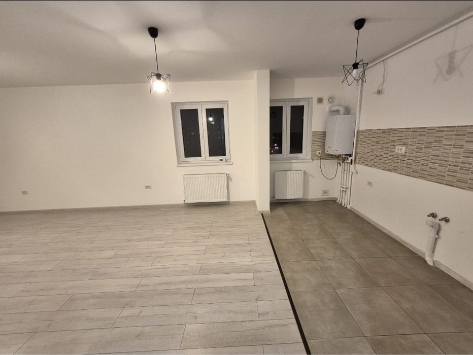 Inchiriez Apartament 2 Camere Top City zona Coresi Brasov Nemobilat