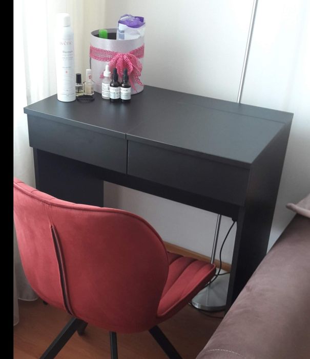 Masa machiaj brimnes ikea