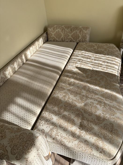 Диван и кресло б/у