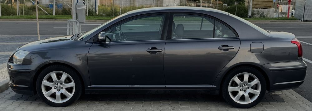 Vand Toyota avensis /2.0D/Facelift