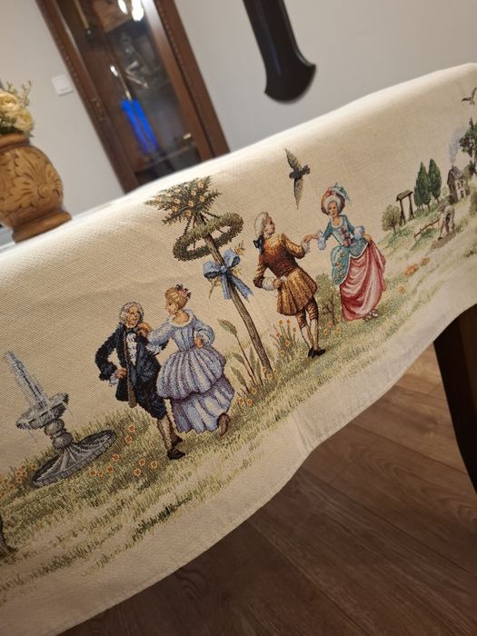 Жакардова покривка с два тишлайфера