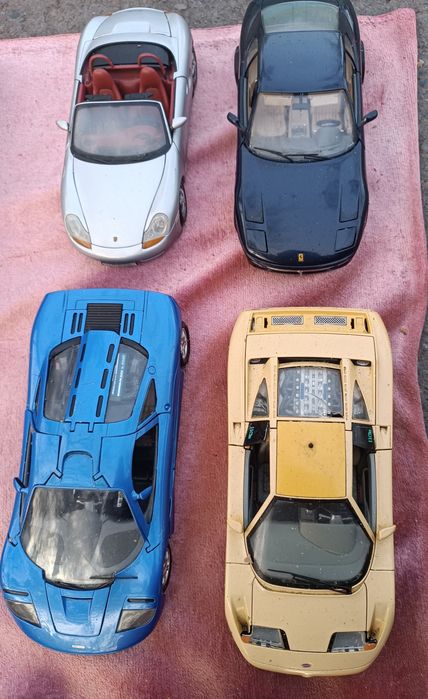 Коллекционные машинки 1/18