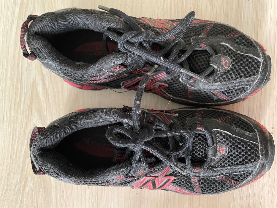 Lot 2 perechi pantofi sport Adidas și New Balance mar 31 32