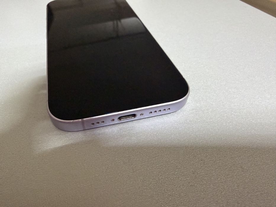 Продам Iphone 17