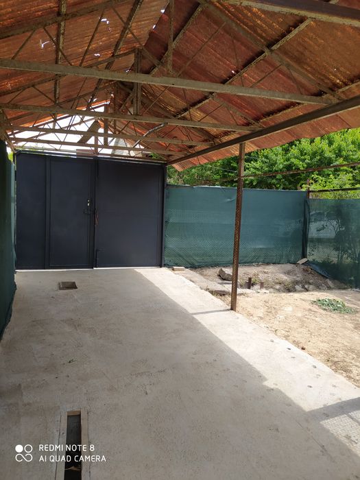 Qibrayda srochna hovli sotiladi