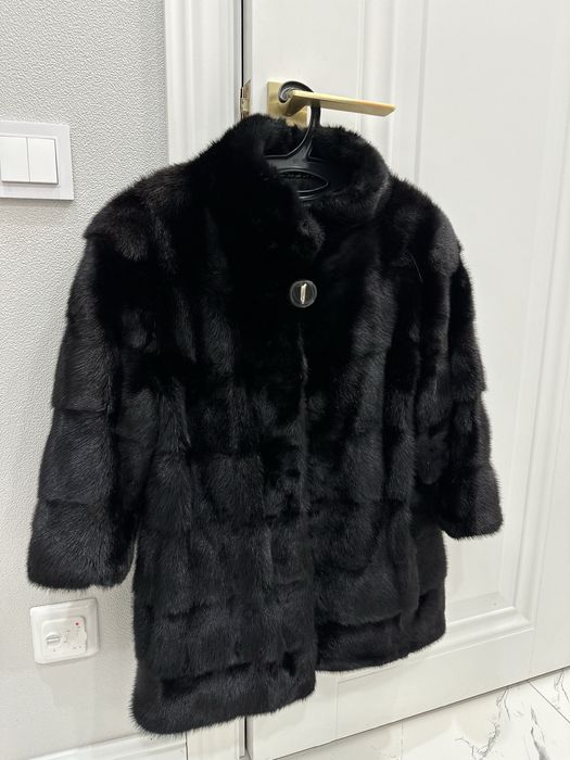 Продам норковую шубу