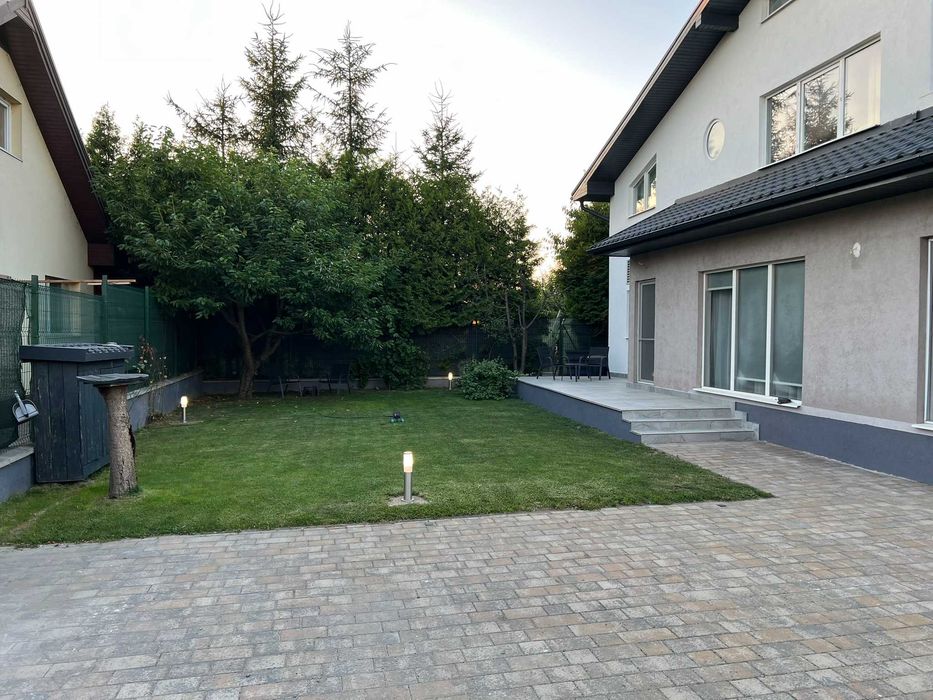 Inchiriez casa noua 7 Noiembrie / Nordului (panouri solare si AC)