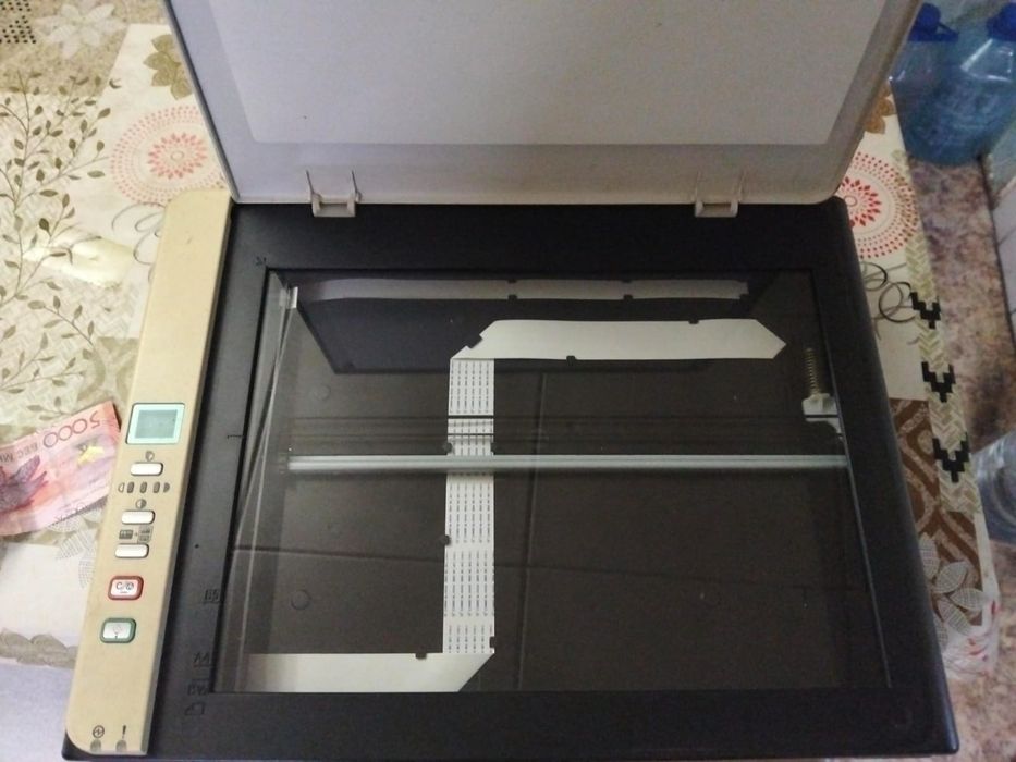 Продам принтер .