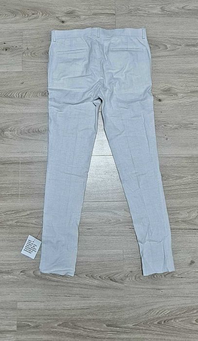 Pantaloni Asos din in