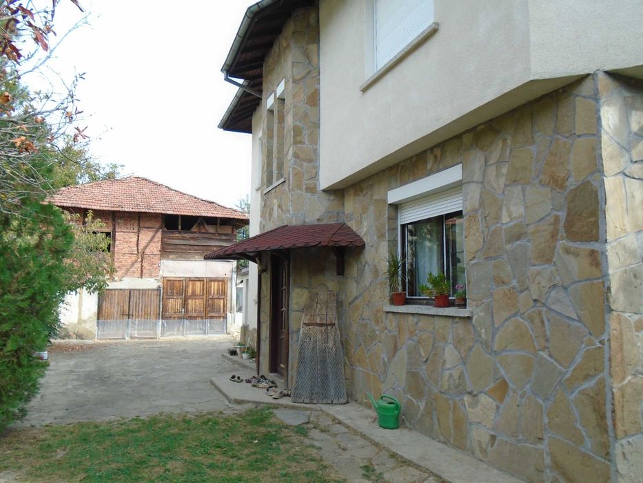 Продава се Къща в с. Горна Росица, Област Габрово - 340 кв.м за 780 €/кв.м - Снимка #2