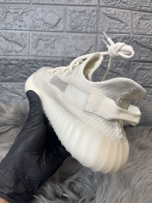 Yeezy 350 v2 Bone Pk Premium