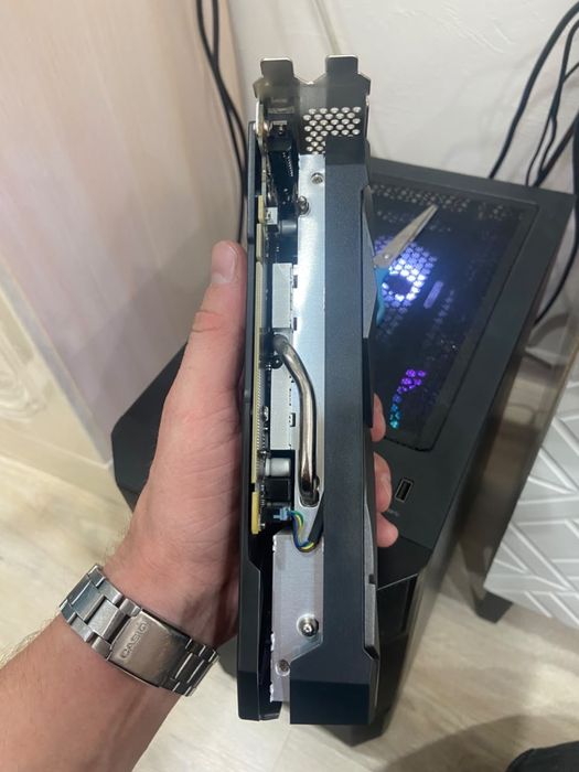 Продам видеокарту NVIDIA GeForce RTX 3050 8 ГБ