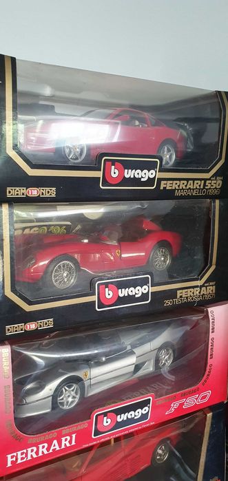 Hot Wheels Ferrari 1:18,F40,166 MM Barchetta,365 GTB4,250 Testarossa
