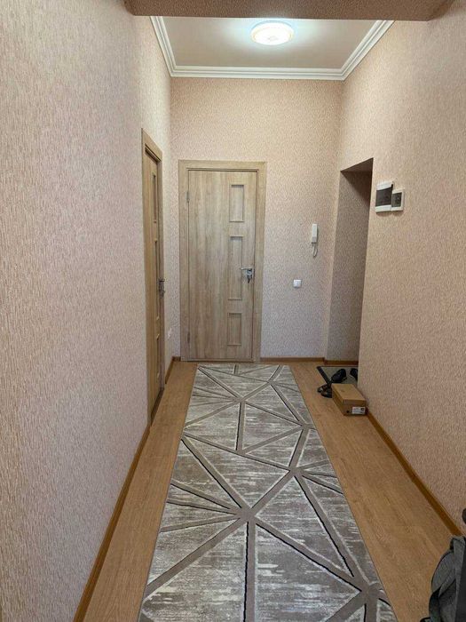 Сдается в аренду 2-х комнатная квартира на мосту Мукимий